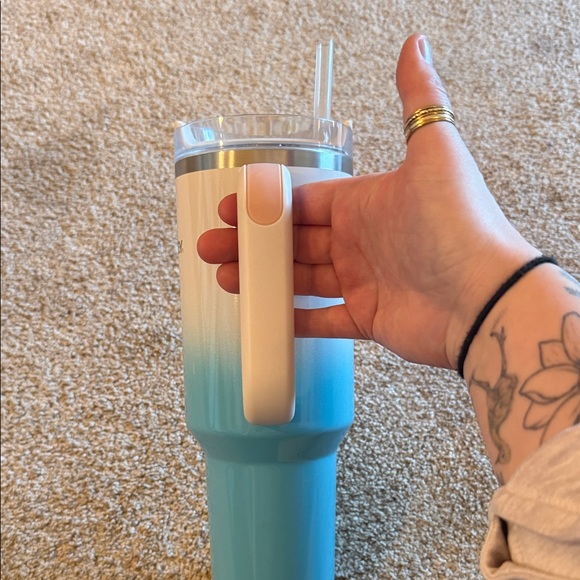 Stanley Aqua Ombre Travel Mug - Picture 3 of 7